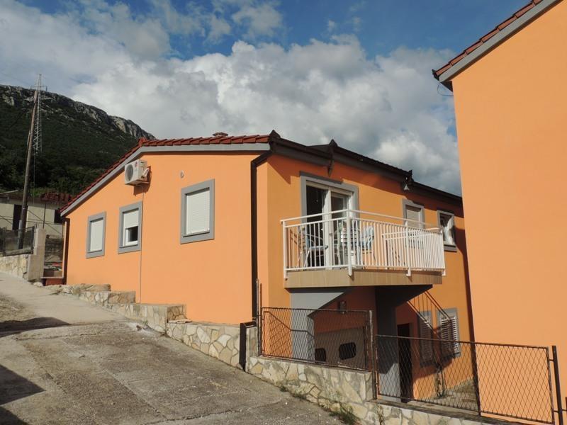 Apartments And Rooms Niki 2 Kaštela Esterno foto